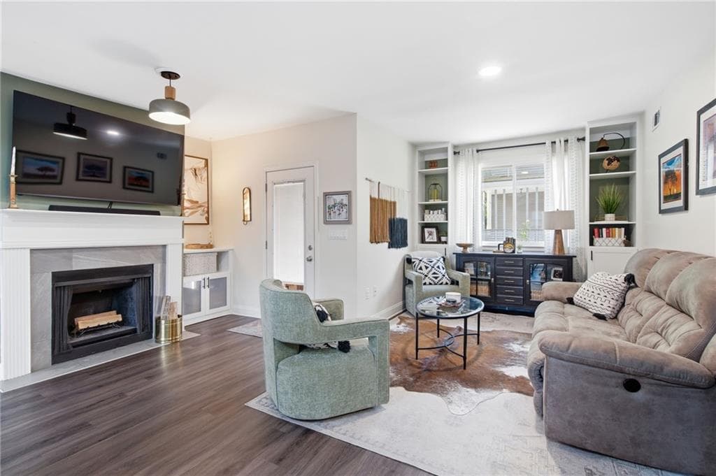 2 bedroom, 2 bathroom, 1,305 sq ft single family residence under contract at 846 Saint Charles Avenue C, Atlanta, GA 30306 — photo 4