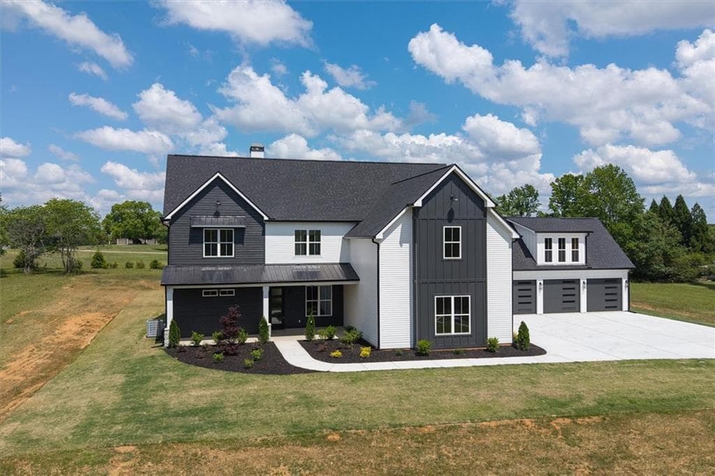 6 bedroom, 6 bathroom, 4,500 sq ft single family residence for sale at 1250 HAYS MILL Road, Carrollton, GA 30117 — photo 4