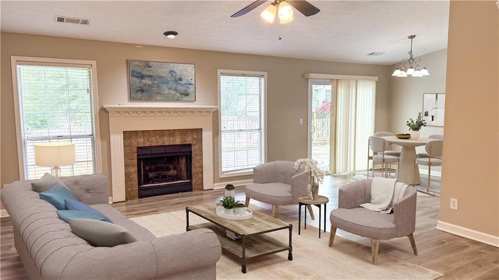 3 bedroom, 2 bathroom, 1,760 sq ft single family residence under contract at 1320 Opal Circle, Lawrenceville, GA 30043 — photo 6