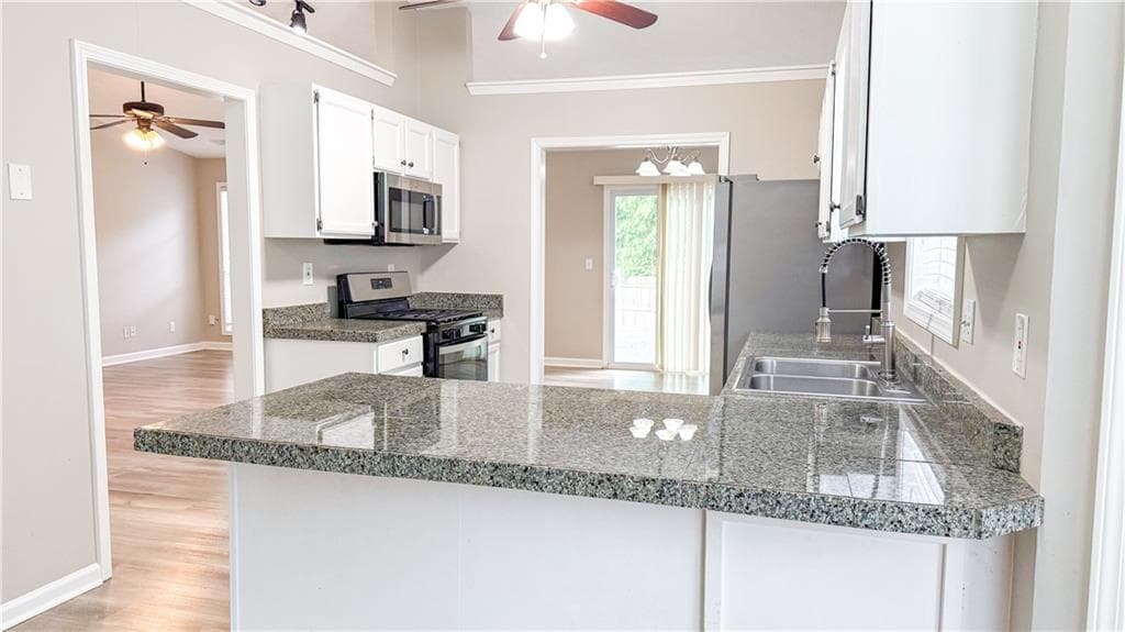 3 bedroom, 2 bathroom, 1,760 sq ft single family residence under contract at 1320 Opal Circle, Lawrenceville, GA 30043 — photo 10