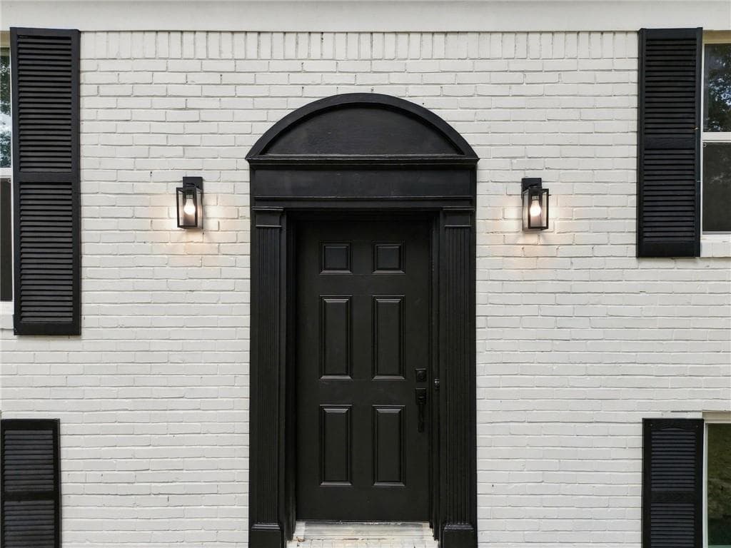 4 bedroom, 3 bathroom, 1,906 sq ft single family residence for sale at 4404 Cedar Ridge Trail, Stone Mountain, GA 30083 — photo 3
