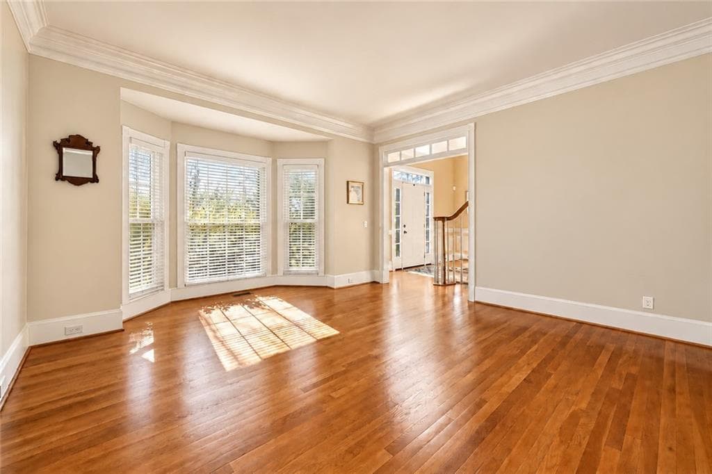 5 bedroom, 5 bathroom, 6,250 sq ft single family residence for sale at 350 Waters Bend, Johns Creek, GA 30022 — photo 5