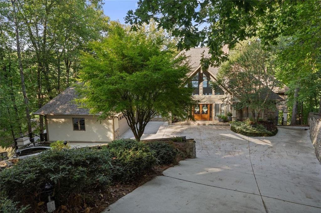 6 bedroom, 4 bathroom, 4,614 sq ft single family residence for sale at 91 Chestatee View Place, Dawsonville, GA 30534 — photo 10