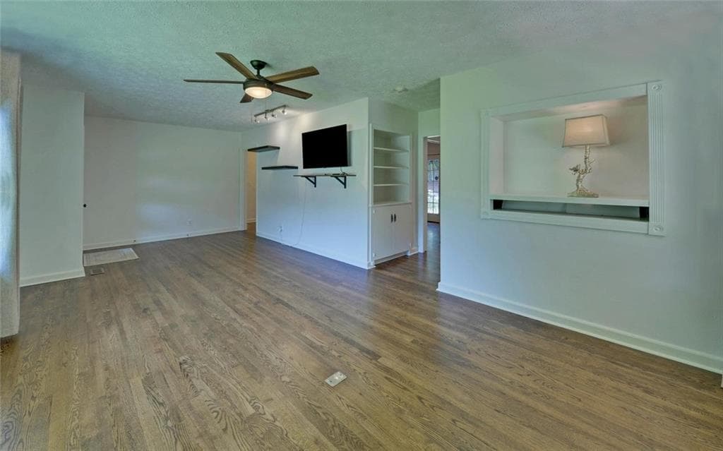 2 bedroom, 1 bathroom, 1,194 sq ft single family residence for sale at 1398 Cumberland Drive, Gainesville, GA 30501 — photo 6