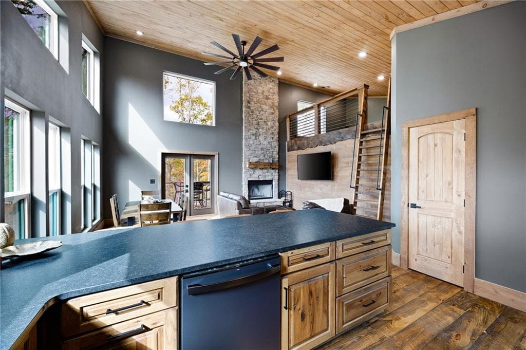 3 bedroom, 3 bathroom, 2,081 sq ft single family residence for sale at 1250 Lost Forest Road, Ellijay, GA 30536 — photo 6