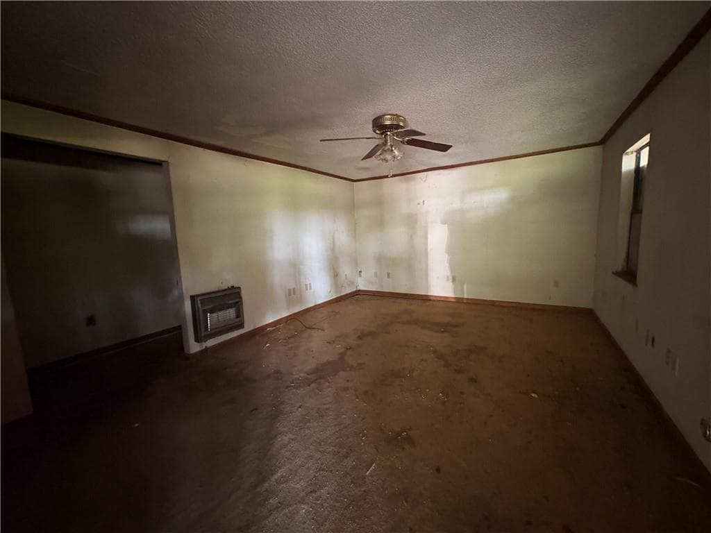 3 bedroom, 2 bathroom, 1,860 sq ft single family residence for sale at 363 Potts Road, Kingston, GA 30145 — photo 4