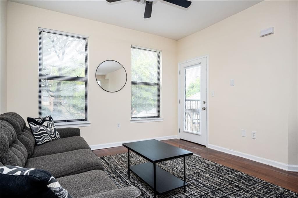 2 bedroom, 2 bathroom, 1,309 sq ft condominium for sale at 898 Oak Street 2001, Atlanta, GA 30310 — photo 8