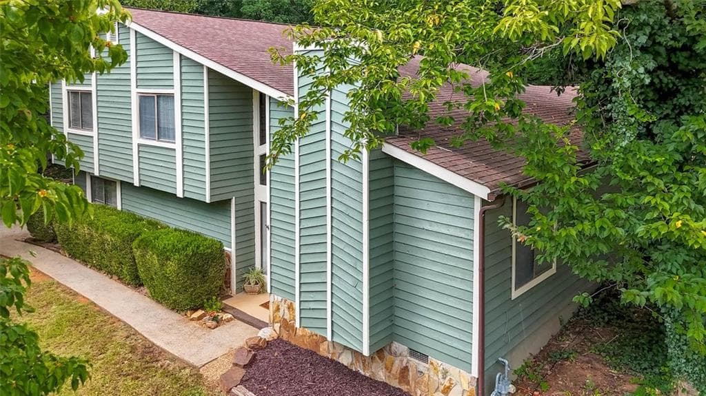 3 bedroom, 2 bathroom, 2,224 sq ft single family residence for sale at 6565 Oakwood Drive, Douglasville, GA 30135 — photo 3