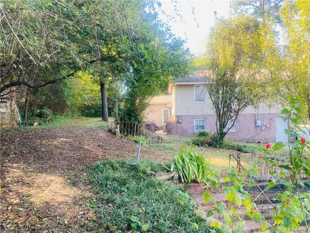 4 bedroom, 2 bathroom, 2,433 sq ft single family residence for sale at 5642 Buena Vista Road, Columbus, GA 31907 — photo 4