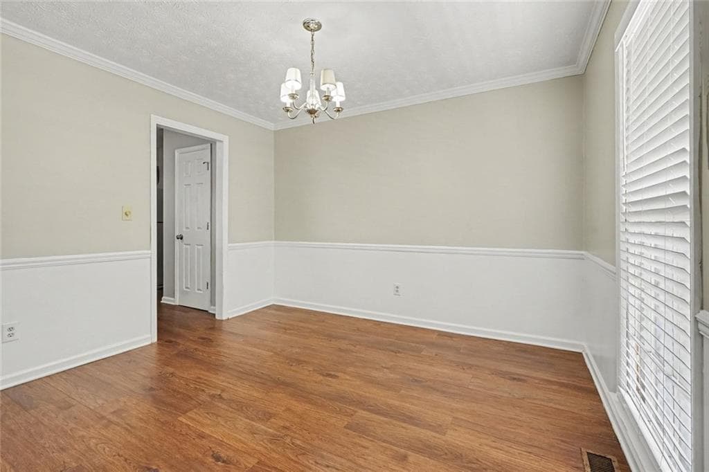 3 bedroom, 3 bathroom, 1,610 sq ft single family residence for sale at 1160 Golfview Terrace, Monroe, GA 30655 — photo 3
