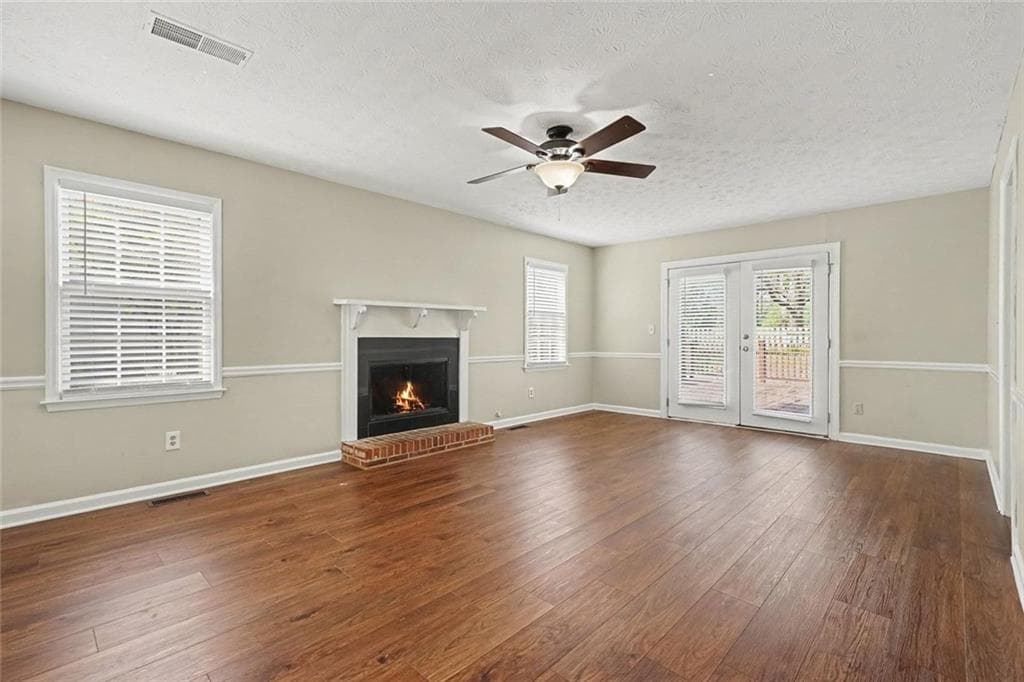 3 bedroom, 3 bathroom, 1,610 sq ft single family residence for sale at 1160 Golfview Terrace, Monroe, GA 30655 — photo 4