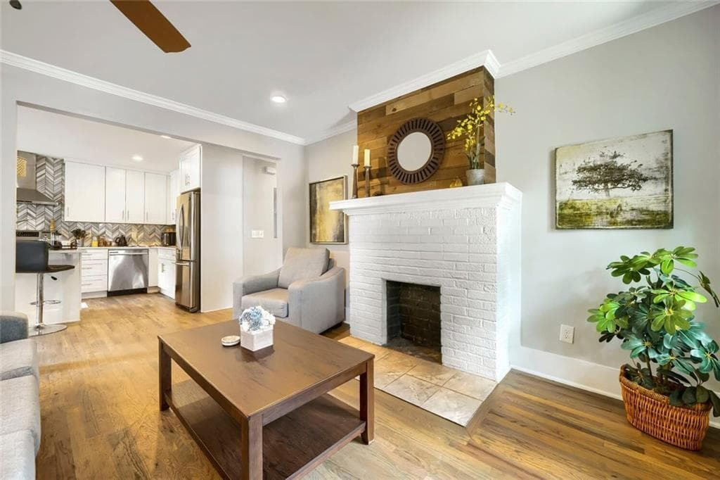 3 bedroom, 2 bathroom, 1,367 sq ft single family residence for sale at 654 Gillette Avenue, Atlanta, GA 30310 — photo 4