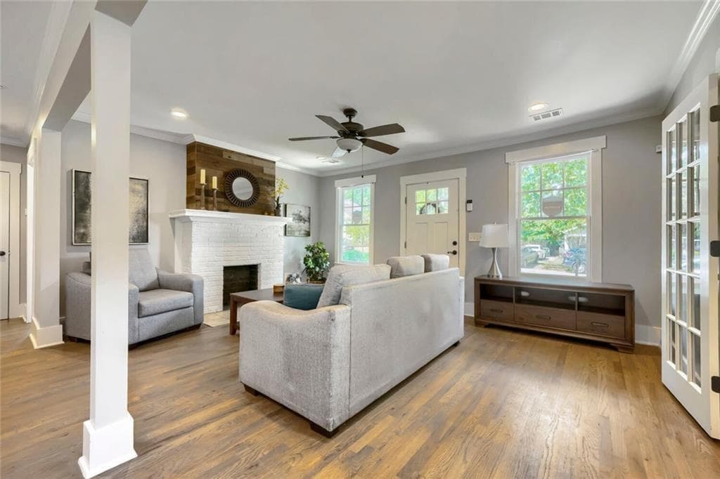 3 bedroom, 2 bathroom, 1,367 sq ft single family residence for sale at 654 Gillette Avenue, Atlanta, GA 30310 — photo 8