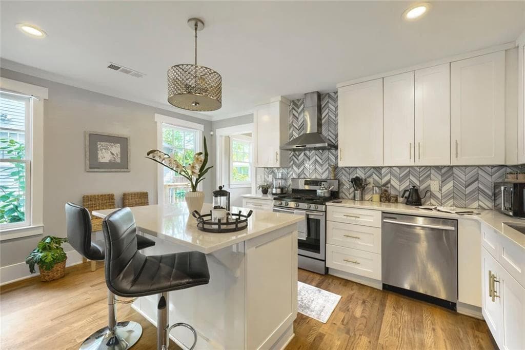 3 bedroom, 2 bathroom, 1,367 sq ft single family residence for sale at 654 Gillette Avenue, Atlanta, GA 30310 — photo 10