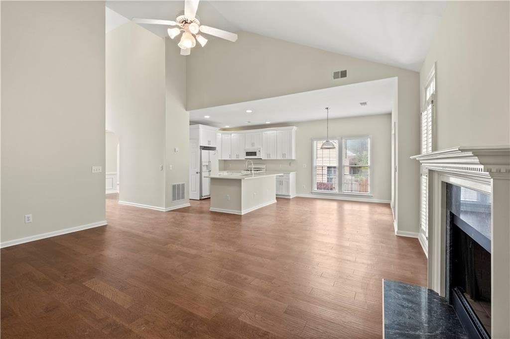 4 bedroom, 3 bathroom, 2,505 sq ft single family residence for rent at 1124 Sadlers Way, Marietta, GA 30068 for $3,200 a month — photo 7