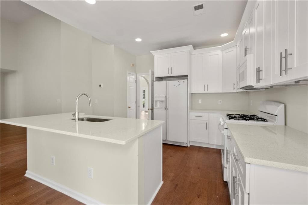 4 bedroom, 3 bathroom, 2,505 sq ft single family residence for rent at 1124 Sadlers Way, Marietta, GA 30068 for $3,200 a month — photo 9