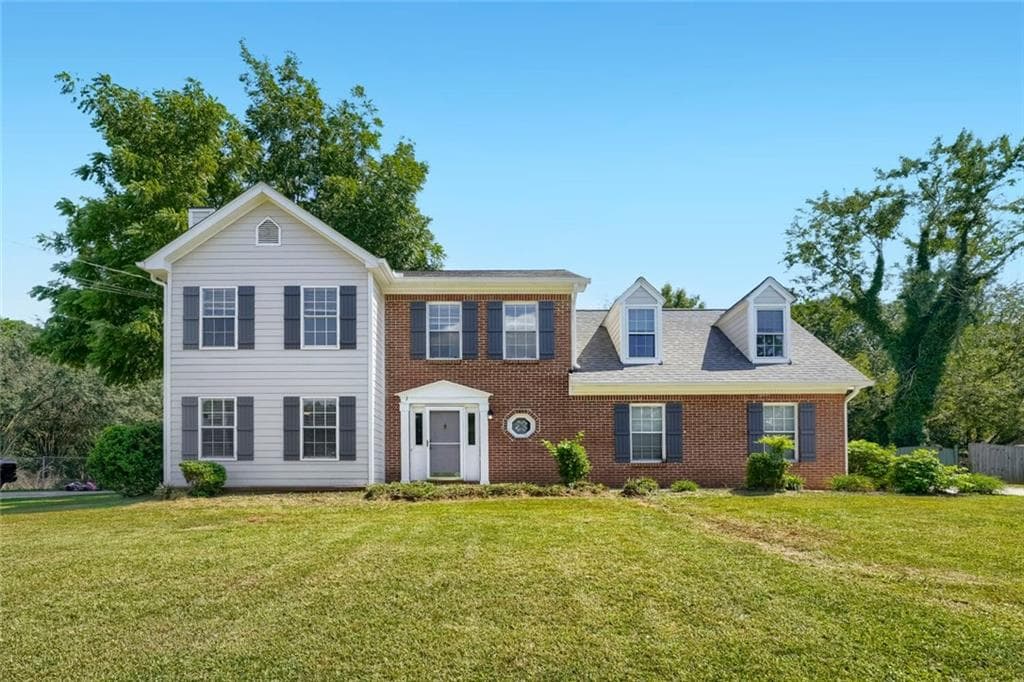 3 bedroom, 3 bathroom, 2,453 sq ft single family residence for sale at 1410 Willow Bend Drive, Snellville, GA 30078 — photo 1 of 37
