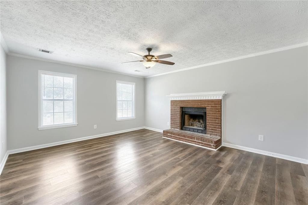 3 bedroom, 3 bathroom, 2,453 sq ft single family residence for sale at 1410 Willow Bend Drive, Snellville, GA 30078 — photo 5