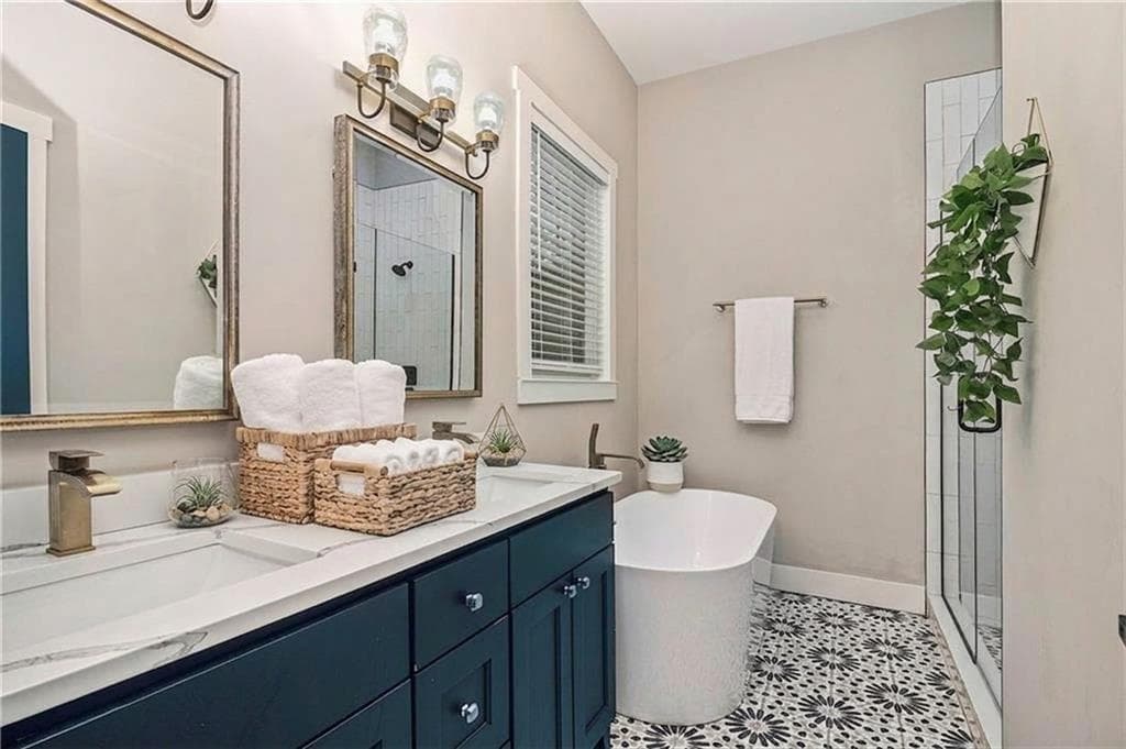 3 bedroom, 3 bathroom, 2,070 sq ft single family residence for sale at 975 Welch Street, Atlanta, GA 30310 — photo 10