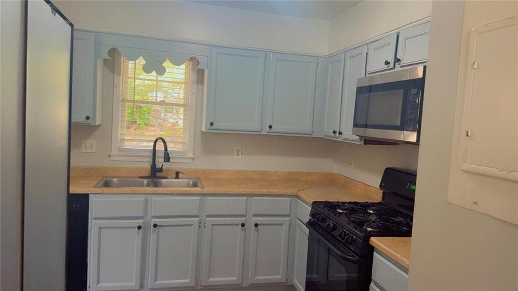 2 bedroom, 3 bathroom, 1,360 sq ft townhouse for rent at 579 Hambrick Square, Stone Mountain, GA 30083 for $1,795 a month — photo 9