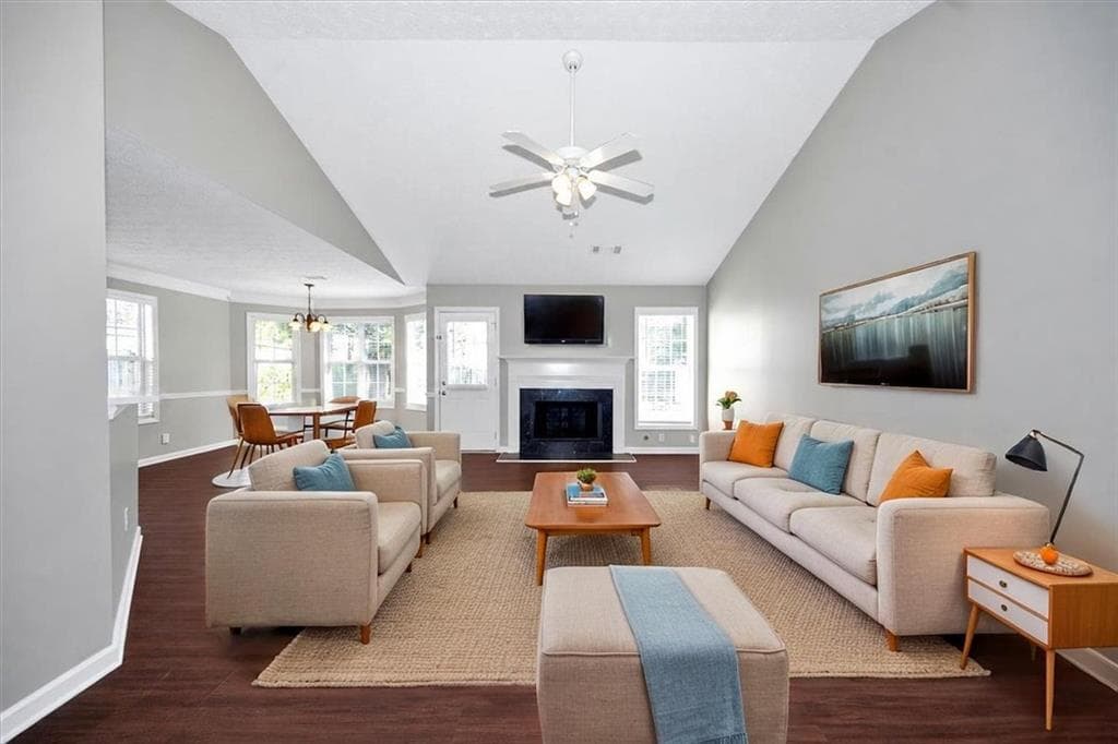 3 bedroom, 3 bathroom, 1,587 sq ft single family residence for sale at 1129 Olde Hinge Way, Snellville, GA 30078 — photo 6