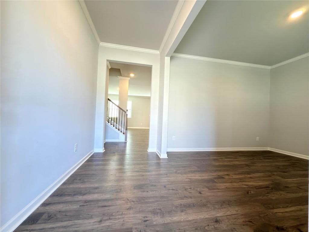 5 bedroom, 3 bathroom, 2,556 sq ft single family residence for sale at 6716 Scarlet Oak Way, Flowery Branch, GA 30542 — photo 7