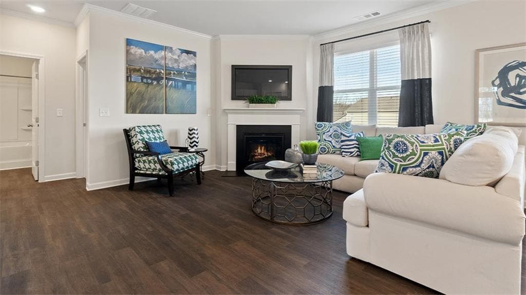 5 bedroom, 3 bathroom, 2,556 sq ft single family residence for sale at 6716 Scarlet Oak Way, Flowery Branch, GA 30542 — photo 9