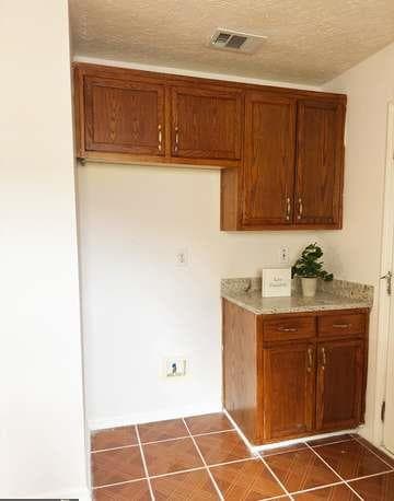 3 bedroom, 3 bathroom, 1,372 sq ft single family residence for sale at 358 Summit Lane, Riverdale, GA 30274 — photo 6