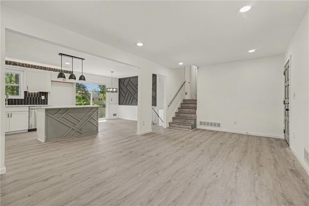 5 bedroom, 2 bathroom, 2,058 sq ft single family residence for sale at 1963 Candace Lane, Atlanta, GA 30316 — photo 4