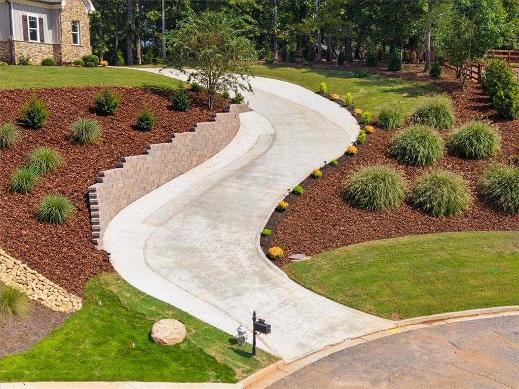 4 bedroom, 5 bathroom, 5,143 sq ft single family residence for sale at 7560 Crestline Drive, Dawsonville, GA 30534 — photo 4