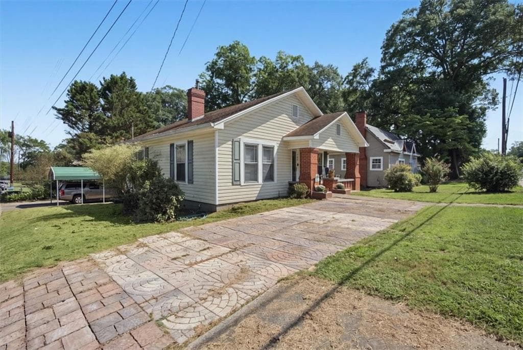 2 bedroom, 1 bathroom, 956 sq ft single family residence for sale at 302 Hampton Street, Rockmart, GA 30153 — photo 2