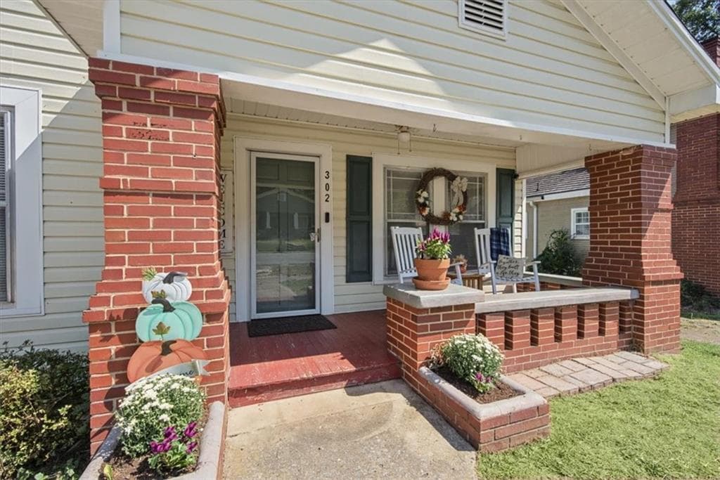 2 bedroom, 1 bathroom, 956 sq ft single family residence for sale at 302 Hampton Street, Rockmart, GA 30153 — photo 6