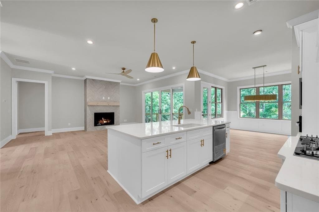 4 bedroom, 4 bathroom, 2,697 sq ft single family residence for sale at 7062 Hammock Trail, Gainesville, GA 30506 — photo 7