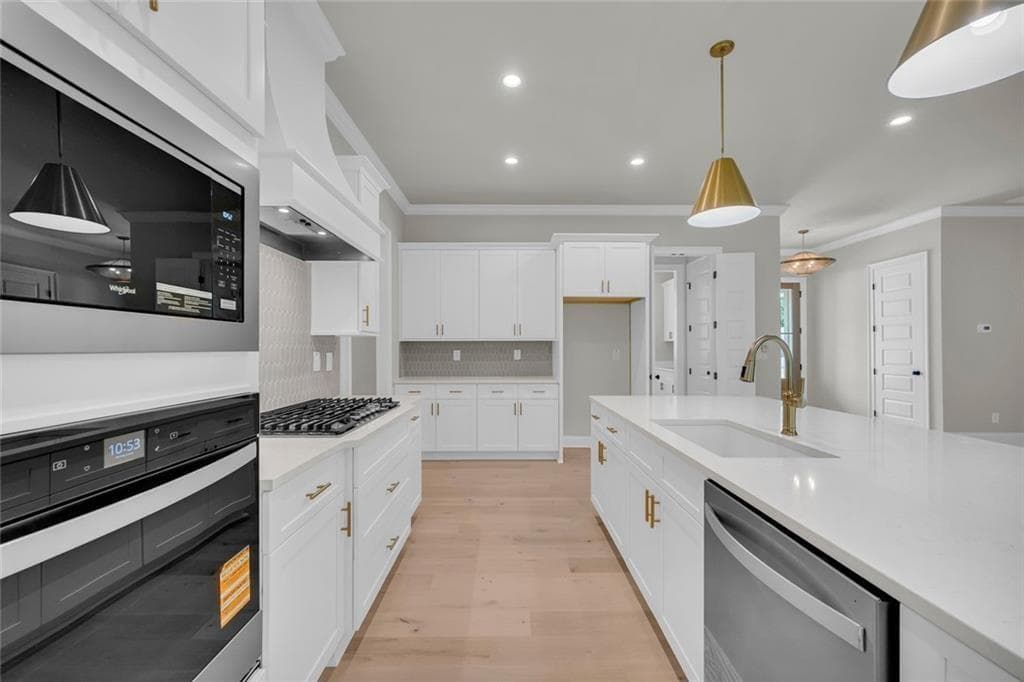 4 bedroom, 4 bathroom, 2,697 sq ft single family residence for sale at 7062 Hammock Trail, Gainesville, GA 30506 — photo 8