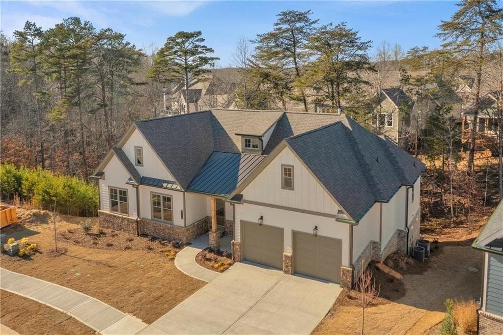 4 bedroom, 4 bathroom, 3,016 sq ft single family residence for sale at 7114 Nightfall Lane, Gainesville, GA 30506 — photo 2