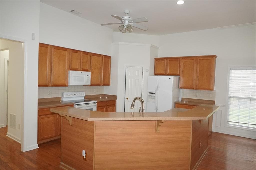 3 bedroom, 2 bathroom, 1,762 sq ft single family residence for sale at 2219 Alnwick Drive, Duluth, GA 30096 — photo 4