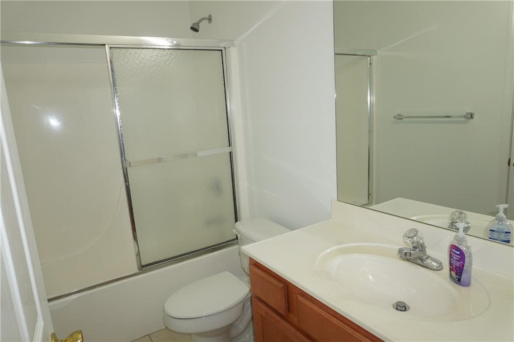 3 bedroom, 2 bathroom, 1,762 sq ft single family residence for sale at 2219 Alnwick Drive, Duluth, GA 30096 — photo 7