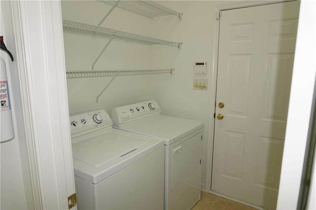 3 bedroom, 2 bathroom, 1,762 sq ft single family residence for sale at 2219 Alnwick Drive, Duluth, GA 30096 — photo 9