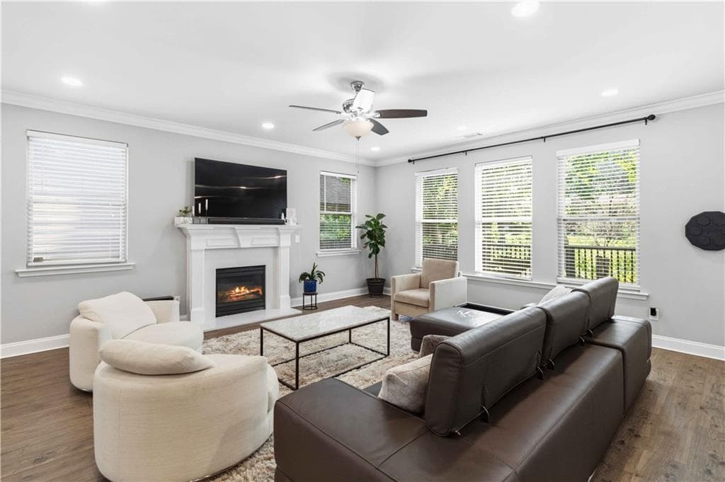 4 bedroom, 3 bathroom, 2,722 sq ft single family residence for sale at 2618 Lake Manor Circle, Duluth, GA 30096 — photo 7