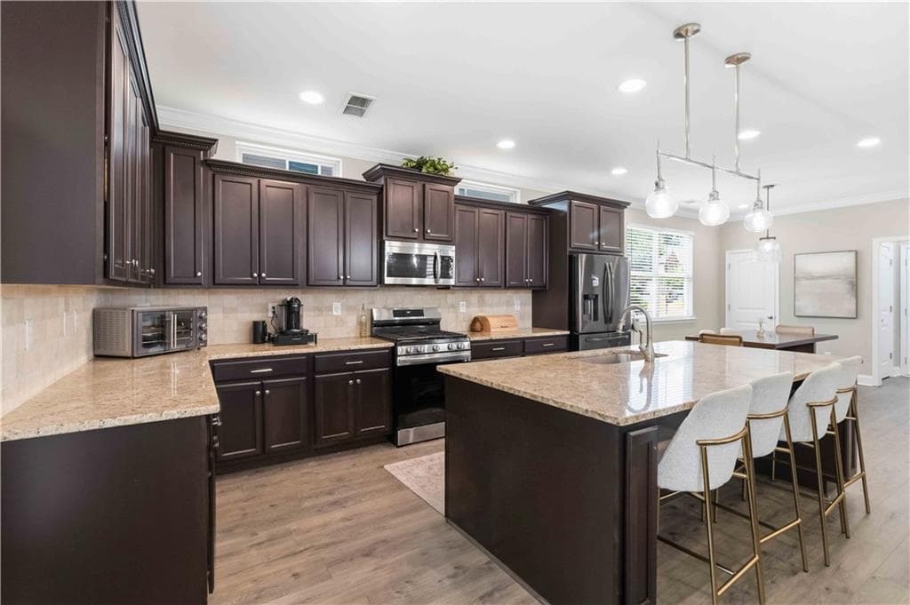 4 bedroom, 3 bathroom, 2,722 sq ft single family residence for sale at 2618 Lake Manor Circle, Duluth, GA 30096 — photo 10