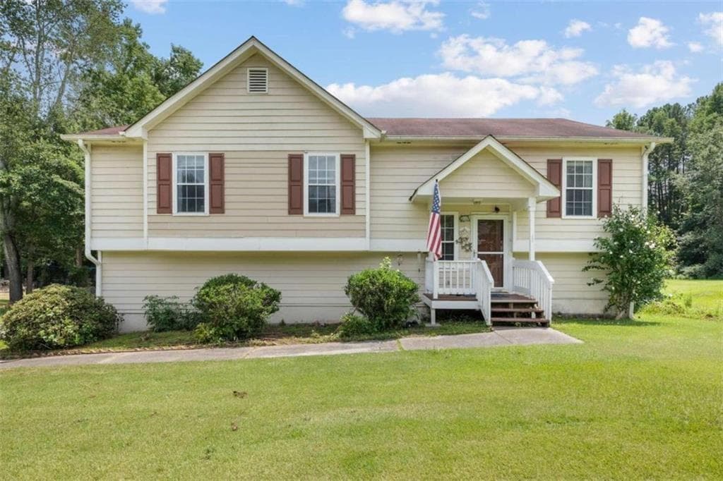 3 bedroom, 2 bathroom, 1,584 sq ft single family residence for sale at 306 Crosswalk Drive, Auburn, GA 30011