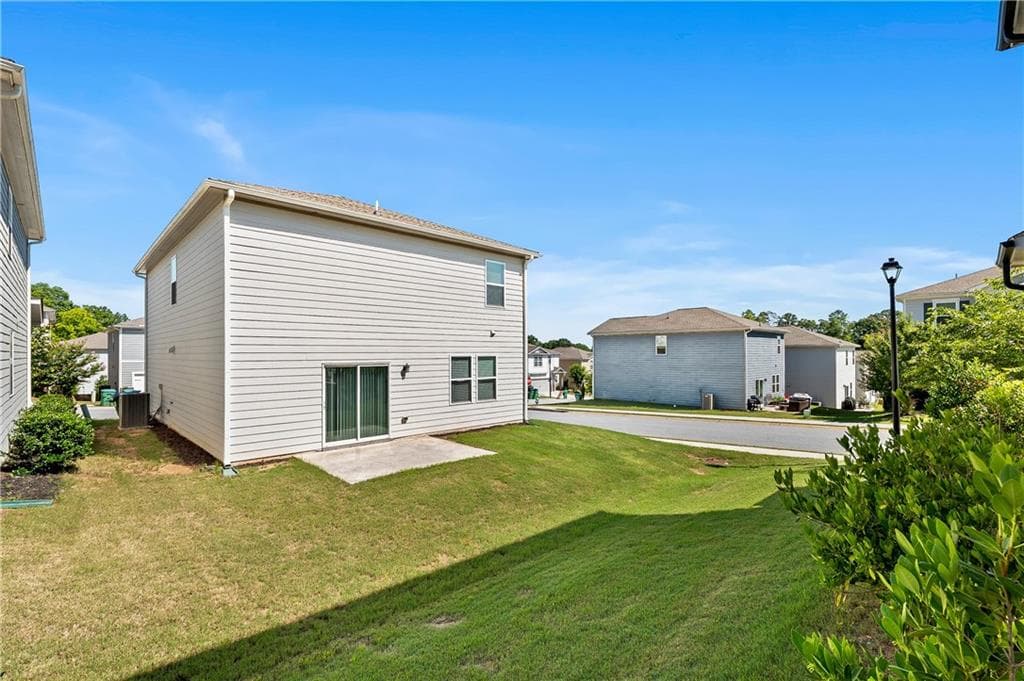 4 bedroom, 3 bathroom, 1,928 sq ft single family residence for sale at 44 Wynn Way, Pendergrass, GA 30567 — photo 5