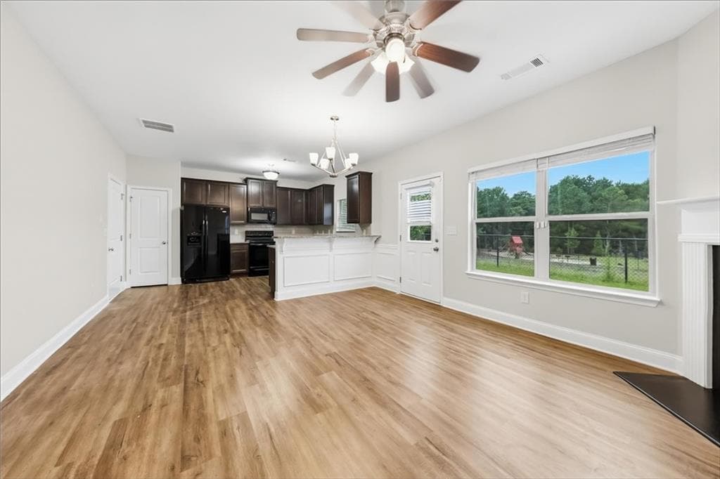 4 bedroom, 3 bathroom, 2,052 sq ft single family residence for sale at 256 Leland Lane, Mcdonough, GA 30253 — photo 3