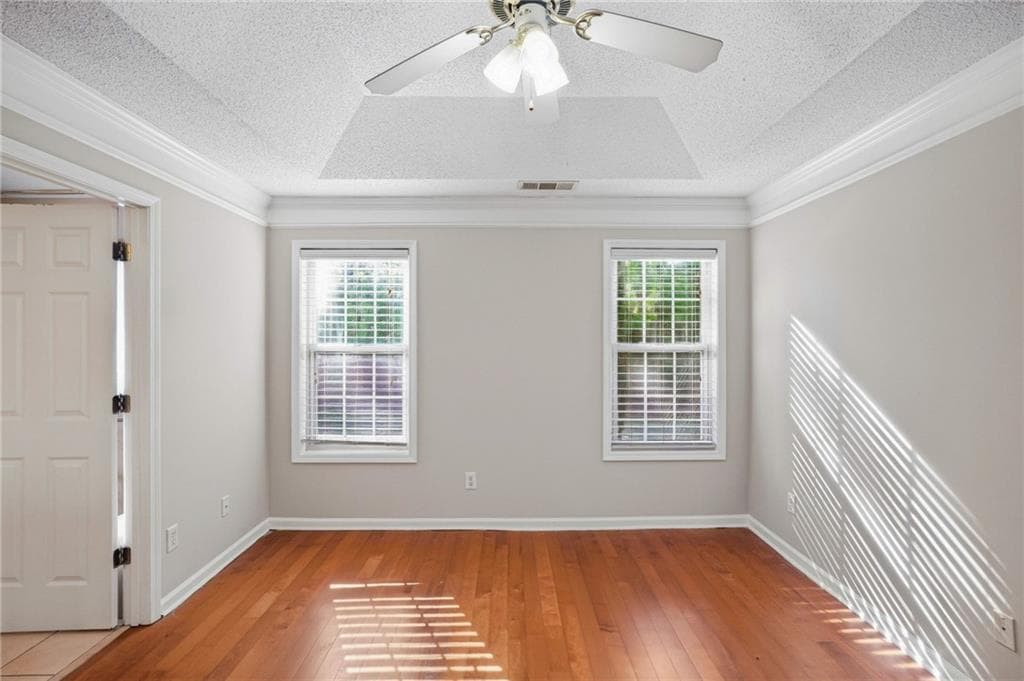 3 bedroom, 2 bathroom, 1,272 sq ft single family residence for sale at 5700 River Ridge Lane, Sugar Hill, GA 30518 — photo 9