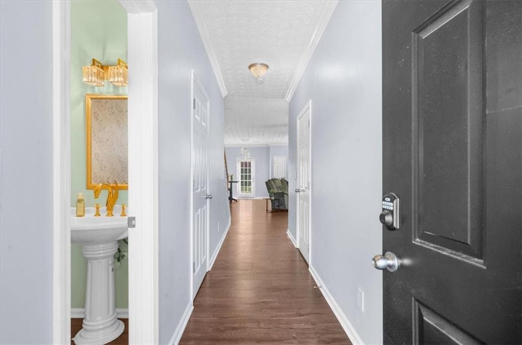 3 bedroom, 3 bathroom, 1,692 sq ft townhouse for sale at 4612 Beacon Ridge Lane, Flowery Branch, GA 30542 — photo 4