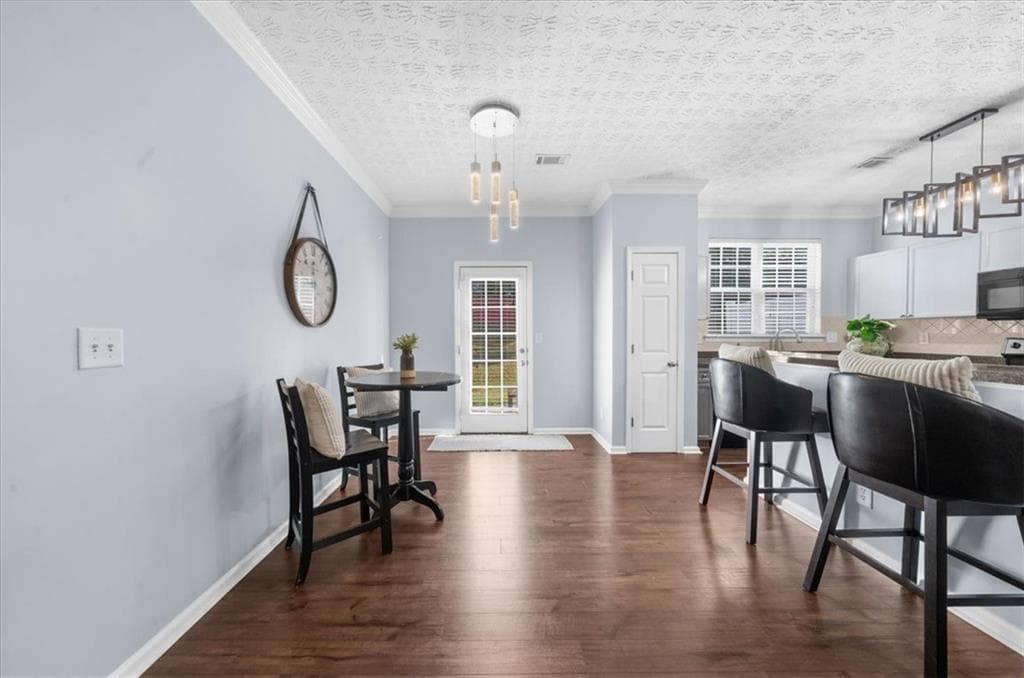 3 bedroom, 3 bathroom, 1,692 sq ft townhouse for sale at 4612 Beacon Ridge Lane, Flowery Branch, GA 30542 — photo 7