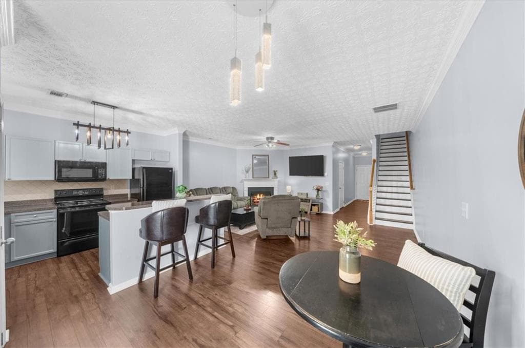 3 bedroom, 3 bathroom, 1,692 sq ft townhouse for sale at 4612 Beacon Ridge Lane, Flowery Branch, GA 30542 — photo 8