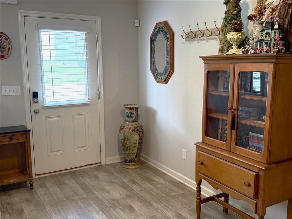 4 bedroom, 3 bathroom, 2,174 sq ft single family residence for sale at 2217 Gateway Trail, Ellenwood, GA 30294 — photo 4