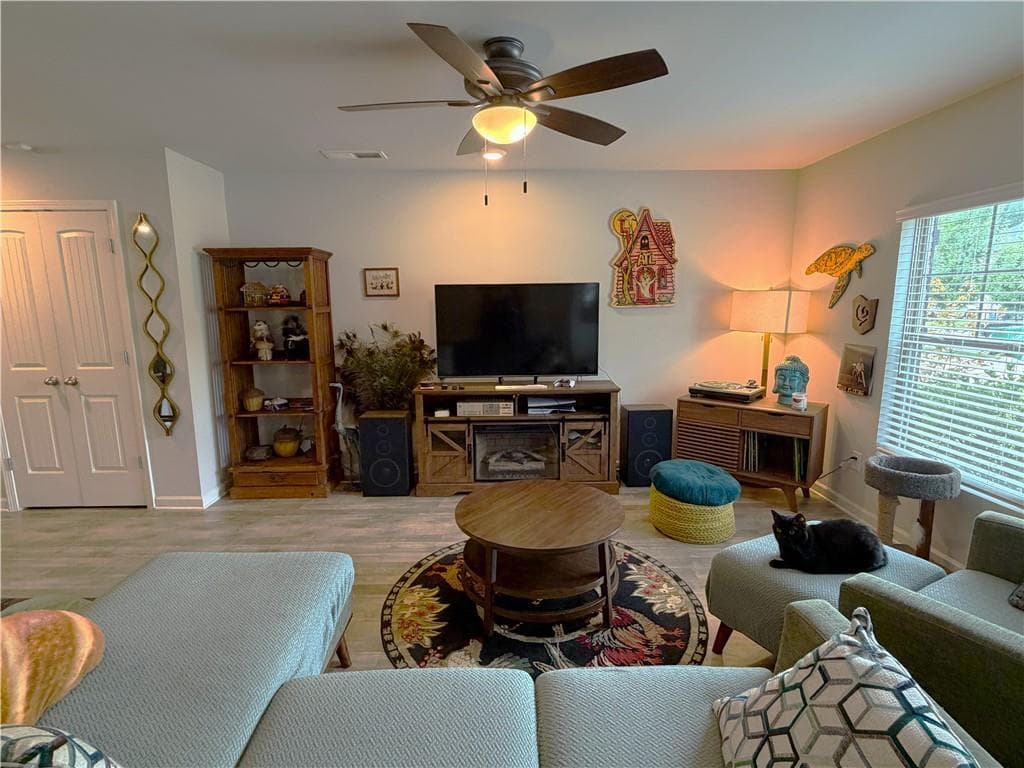4 bedroom, 3 bathroom, 2,174 sq ft single family residence for sale at 2217 Gateway Trail, Ellenwood, GA 30294 — photo 6
