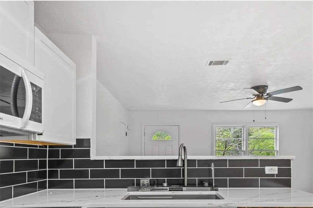 3 bedroom, 2 bathroom, 1,075 sq ft single family residence for sale at 3570 Briar Drive, Lithia Springs, GA 30122 — photo 5
